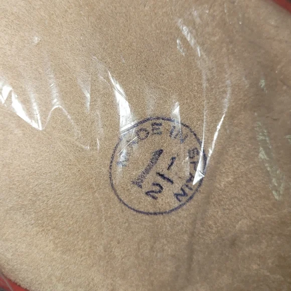 Traditional Spanish Wine Bota Water Canteen - Picture 2 of 5